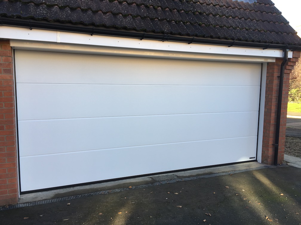 New Hörmann LPU 67 Sectional door installed